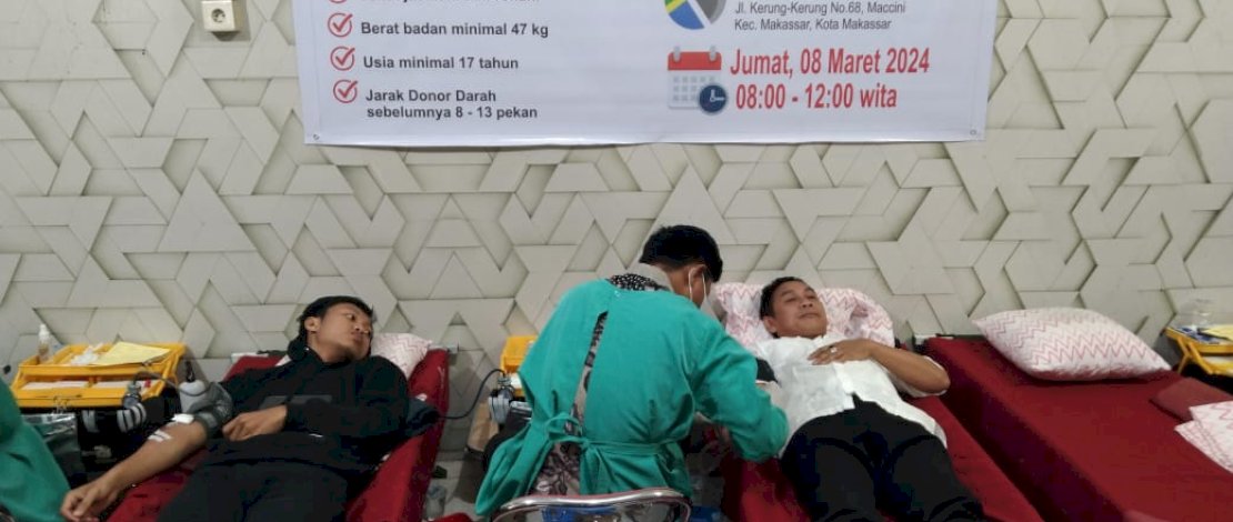 Perumda Pasar Makassar bersama UPT Transfusi Darah Dinas Kesehatan Provinsi Sulawesi Selatan menggelar aksi donor darah yang dilaksanakan di Kantor Perumda Pasar Makassar, kemarin, Jumat, 8 Maret 2024. 