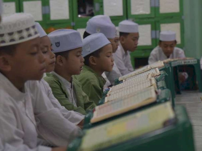 Kemenag Terbitkan Regulasi Pengasuhan Ramah Anak di Pesantren