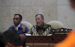 Pencarian Korban Kapal Tenggelam Belum Maksimal, Hamka B Kady Minta Basarnas Ajukan Kebutuhan Persiapan MEF