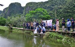Upaya Pj Gubernur Bahtiar Lestarikan Kawasan Rammang-rammang, Tanam Sukun Hingga Tebar Benih Ikan   