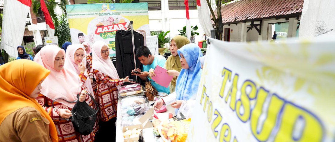 Dinas Pemberdayaan Perempuan, Perlindungan Anak, Pengendalian Penduduk dan Keluarga Berencana Provinsi Sulsel menggelar Bazar Gempita Ramadan, yang dilaksanakan 18 Maret - 5 April 2024, di Pelataran Kantor Gubernur Sulsel.