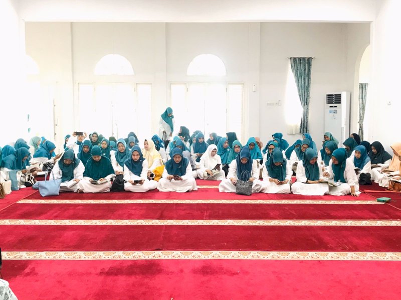 Pj Ketua TP PKK kabupaten Takalar Buka Puasa Bersama Forkompimda Takalar 