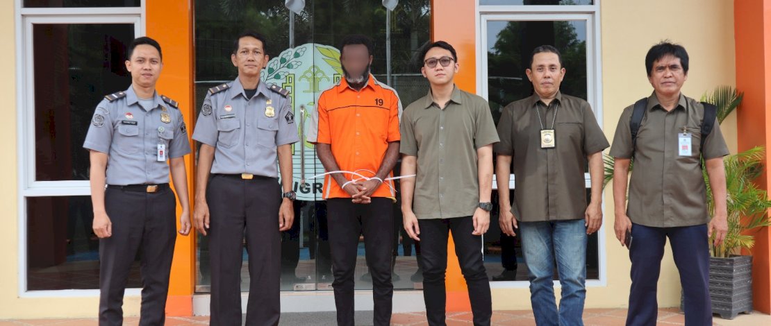 Rumah Detensi Imigrasi (Rudenim) Makassar menerima satu orang WNA asal Ghana dari Kantor Imigrasi Kelas I TPI Jakarta Barat, kemarin, Selasa, 19 Maret 2024. Rumah Detensi Imigrasi (Rudenim) Makassar menerima satu orang WNA asal Ghana dari Kantor Imigrasi Kelas I TPI Jakarta Barat, kemarin, Selasa, 19 Maret 2024.