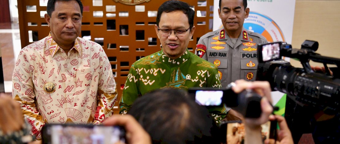 Amir Uskara didampingi Pj Gubernur Bahtiar dan Kapolda Sulsel. Amir Uskara didampingi Pj Gubernur Bahtiar dan Kapolda Sulsel.