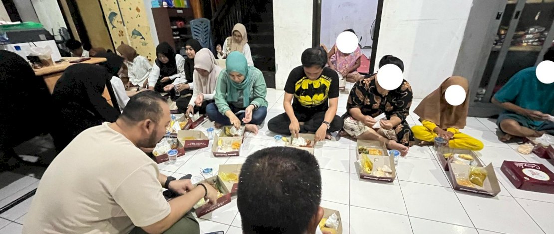 Plt Kadis Sosial Ajak Sahur Bareng Anak Jalanan di RPTC Makassar