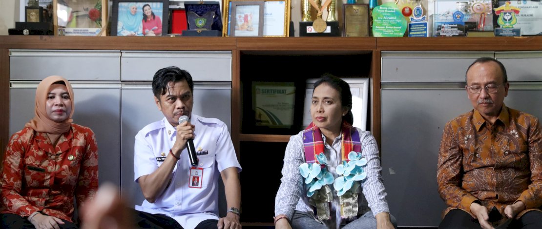 Penjabat Sekda Kota Makassar, Firman Hamid Pagarra, menyambut kunjungan kerja Menteri Pemberdayaan Perempuan dan Perlindungan Anak (PPPA) RI, I Gusti Ayu Bintang Darmawati, di Kota Makassar.