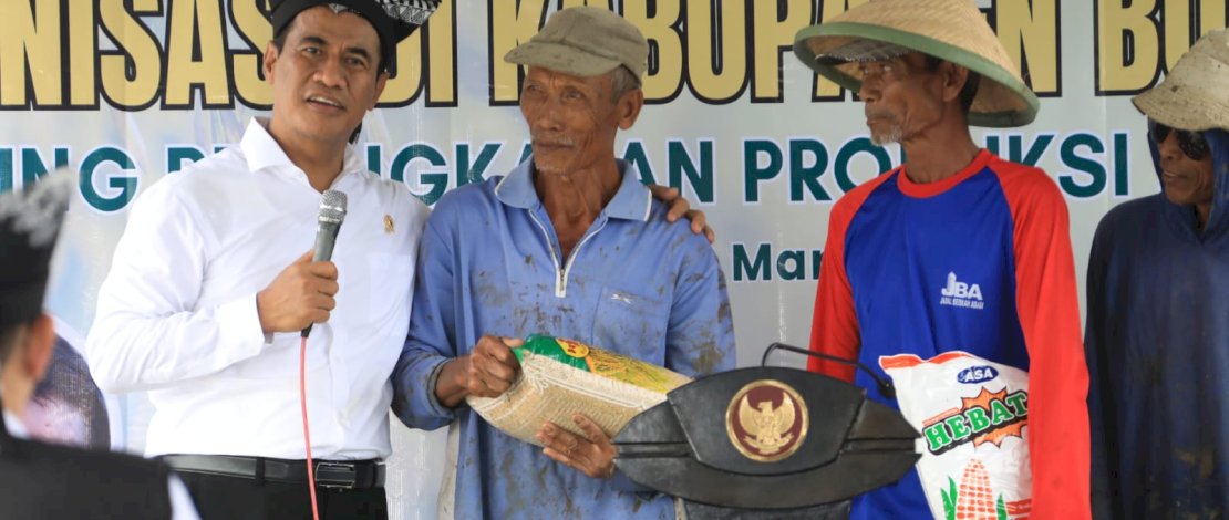 Gebrakan Menteri Pertanian Andi Amran Sulaiman dalam memperjuangkan nasib petani mendapat pujian dari DPR RI.