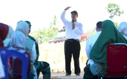 Lima Bulan Jadi Mentan, Amran Sulaiman Sukses Benahi Regulasi Hingga Tambah Alokasi Pupuk Subsidi