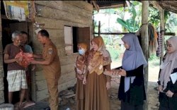 Dinkes Lutra Salurkan Paket Sembako, Sasar Warga Kurang Mampu