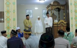 Khatam Al-Qur'an, Pj Bupati Takalar Beri Hadiah Khusus ke Jamaah Tarwih