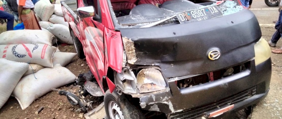 Kecelakaan lalulintas di jalan poros Jeneponto - Malakaji, tepatnya di Dusun Campaga  Tinggia, Desa  Tompo Bulu, Kecamatan Rumbia.