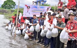 Tebar 100 Ribu Benih Ikan, Pj Gubernur Sulsel Ajak Masyarakat Rawat Bendungan Bili-bili