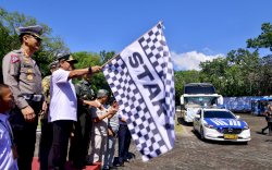 Penjabat Gubernur Sulsel Lepas 500 Peserta Mudik Gratis, Beri Bantuan Paket Sembako