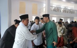 Usai Salat Id di Mesjid Rahmatan Lil Alamin, Bupati Basli Ali dan Keluarga Gelar Open House