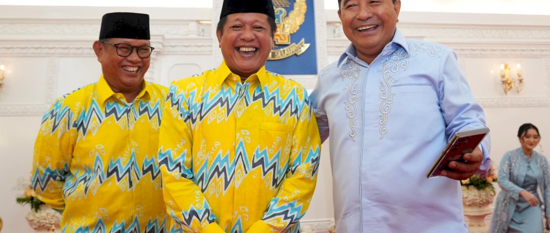 Pj Gubernur Sulsel Bahtiar Baharuddin menerima kunjungan silaturahmi Bupati dan Wakil Bupati Soppeng, saat open house hari kedua lebaran, Kamis, 11 April 2024. Pj Gubernur Sulsel Bahtiar Baharuddin menerima kunjungan silaturahmi Bupati dan Wakil Bupati Soppeng, saat open house hari kedua lebaran, Kamis, 11 April 2024.