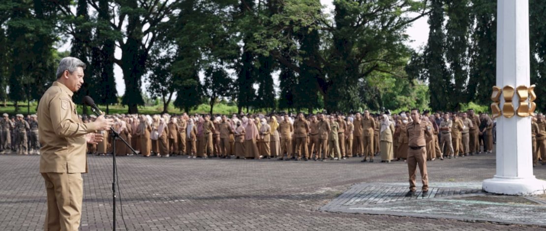 Penjabat Sekertaris Daerah Provinsi Sulsel, Andi Muhammad Arsjad, meminta kepada seluruh Aparatur Sipil Negara (ASN) di Sulsel untuk berkontribusi terhadap perbaikan lingkungan dengan menggalakkan Gerakan Gemar Menanam Pohon sesuai arahan Pj Gubernur Sulsel. Penjabat Sekertaris Daerah Provinsi Sulsel, Andi Muhammad Arsjad, meminta kepada seluruh Aparatur Sipil Negara (ASN) di Sulsel untuk berkontribusi terhadap perbaikan lingkungan dengan menggalakkan Gerakan Gemar Menanam Pohon sesuai arahan Pj Gubernur Sulsel.