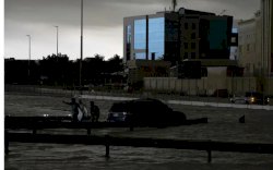Banjir Bandang Landa Dubai Akibat Curah Hujan Setahun Turun dalam Sehari