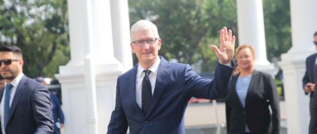 CEO Apple Tim Cook Temui Jokowi di Istana Bahas Rencana Investasi