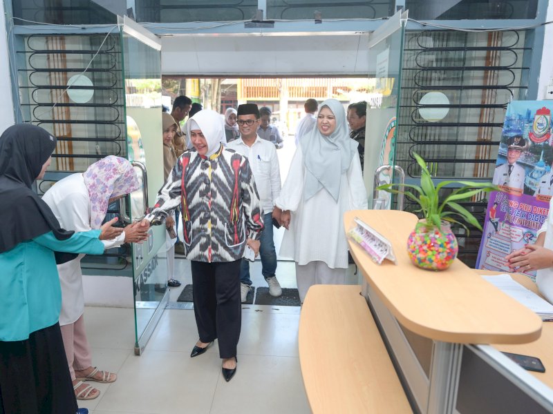 Ketua TP PKK Kota Makassar Pacu Semangat DLH Wujudkan Kota Makassar yang Bersih dan Sehat