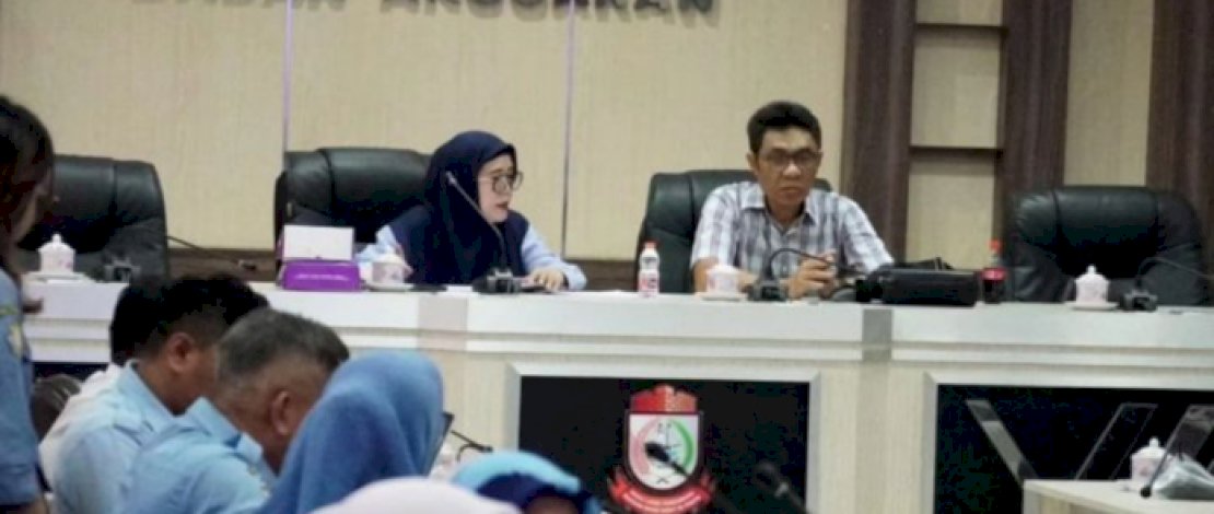 Komisi B DPRD Makassar Bahas Rancangan Perda Pendirian Perusda Terminal Makassar Metro Komisi B DPRD Makassar Bahas Rancangan Perda Pendirian Perusda Terminal Makassar Metro