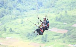 Puluhan Penggiat Paralayang Ramaikan Wonderful Rongkong 2024 