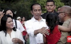 Jokowi Bagi-bagi Sepeda ke Pelajar yang Hafal Pancasila di Sulbar