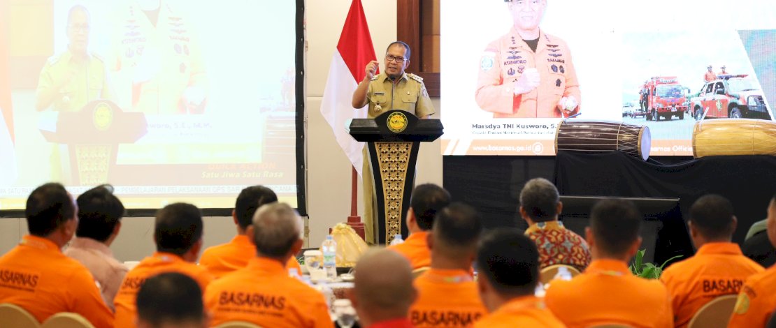 Wali Kota Makassar Moh Ramdhan Pomanto menghadiri pembelajaran Pelaksanaan Operasi Pencarian dan Pertolongan pada Tanggap Darurat Bencana dan Kondisi Membahayakan Manusia di Tingkat Nasional dan Internasional Badan SAR Nasional (Basarnas) Indonesia yang diselenggarakan di Hotel Claro Makassar, Selasa (23/4/2024).