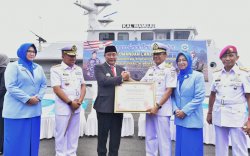 Sertijab Komandan Lantamal VI Makassar, Pj Gubernur Bahtiar Beri Penghargaan ke Laksamana TNI Ivan Gatot Prijanto