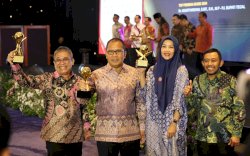 Walikota Makassar Raih Penghargaan di Acara Penghargaan TOP BUMD 2024