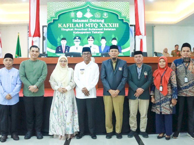Pj Bupati Didampingi Ketua PKK Takalar Terima Kafilah MTQ XXXIII Tingkat Provinsi Sulsel dari Kota Makassar