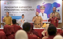 Indira Yusuf Ismail Dorong Penguatan Kapasitas Pendamping Sosial PKH Kota Makassar