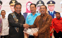 Silaturahmi dengan Perwakilan Buruh Se Sulsel, Pj Gubernur Bahtiar Paparkan Konsep Ekonomi Hijau dan Biru untuk Tingkatkan Kesejahteraan