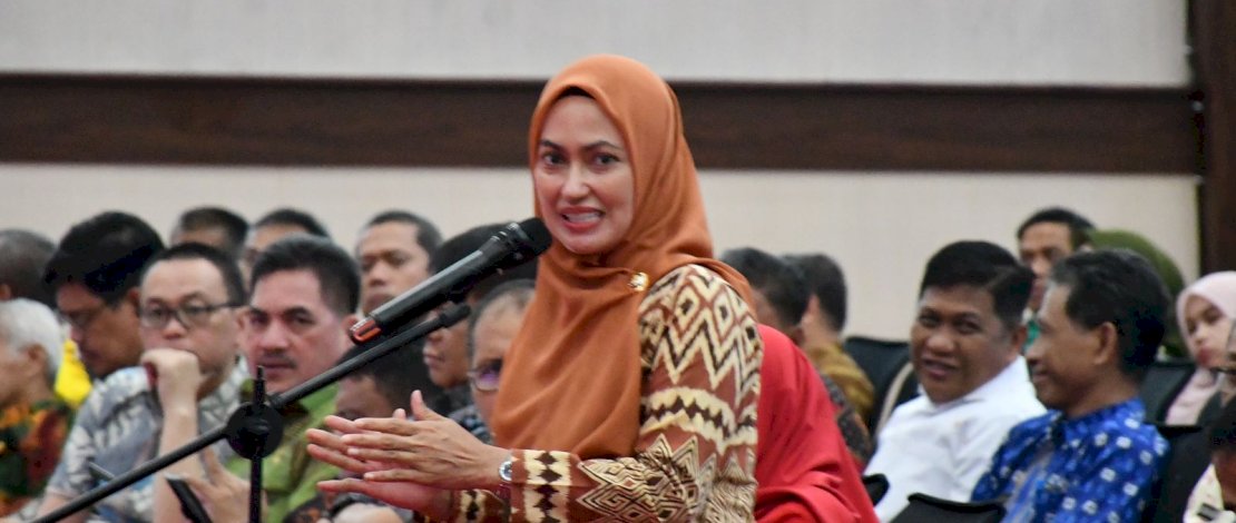 Indah Putri Indriani saat menghadiri Rapat Koordinasi (Rakor) Pemantapan Pemilihan Kepala Daerah (Pilkada) Serentak 2024, di Ruang Pola Kantor Gubernur Sulsel, Kamis, 2 Mei 2024. Indah Putri Indriani saat menghadiri Rapat Koordinasi (Rakor) Pemantapan Pemilihan Kepala Daerah (Pilkada) Serentak 2024, di Ruang Pola Kantor Gubernur Sulsel, Kamis, 2 Mei 2024.