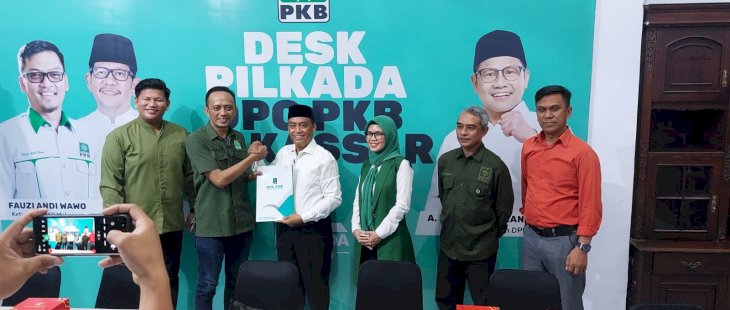 Tak Diwakili LO, ARB Datang Langsung Ambil Formulir Calon Wali Kota di PKB
