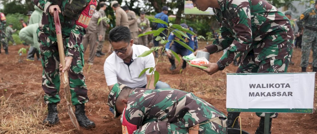 Peringatan Hari Bumi, Kodim 1408/ bersama Forkopimda, KASAD berbuat baik untuk Alam dan Masyarakat.