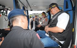 Koordinasi dengan Polda Sulsel, Pj Gubernur Bahtiar Kirim Bantuan ke Latimojong Luwu Gunakan Helikopter