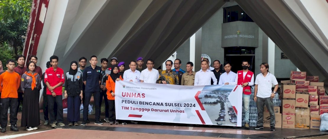 Rektor Unhas Makassar Prof Jamaluddin Jompa melepas Tim Tanggap Darurat. Rektor Unhas Makassar Prof Jamaluddin Jompa melepas Tim Tanggap Darurat.