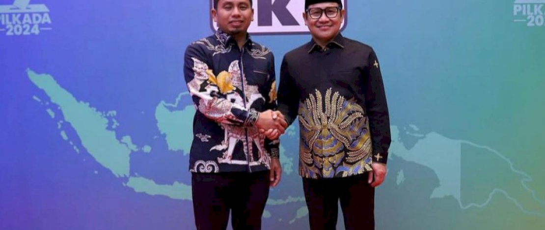 Tasming Hamid, calon Wali Kota Parepare, berdiri teguh di barisan depan dalam acara taaruf bersama Ketua Umum PKB, Muhaimin Iskandar atau Cak Imin