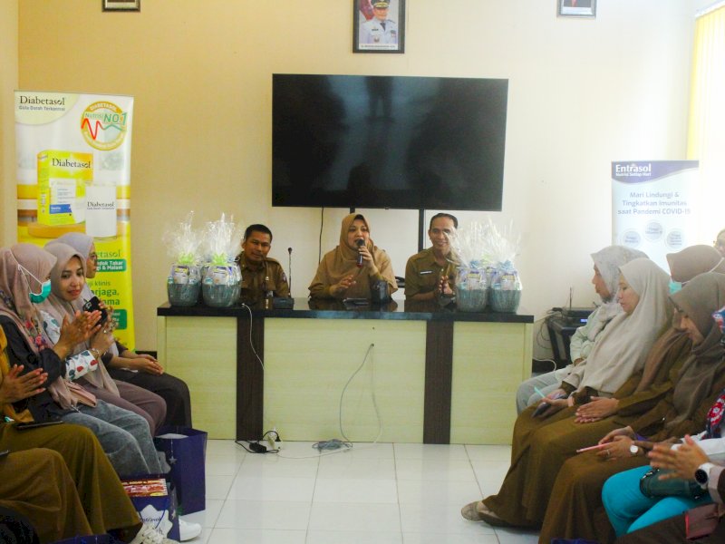 Tingkatkan Pelayanan, RSUD Haji Makassar Gelar Training Business Service Excellent