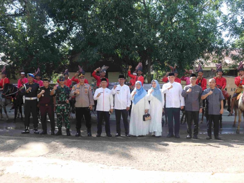 Asisten Pemerintahan dan Kesra Pimpin Kafilah Kepulauan Selayar Pawai Ta'aruf MTQ XXXIII