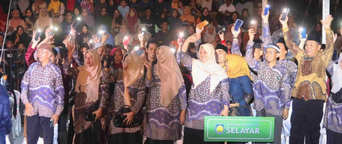 Kafilah Kepulauan Selayar mengikuti pembukaan MTQ XXXIII, di Kabupaten Takalar. Kafilah Kepulauan Selayar mengikuti pembukaan MTQ XXXIII, di Kabupaten Takalar.