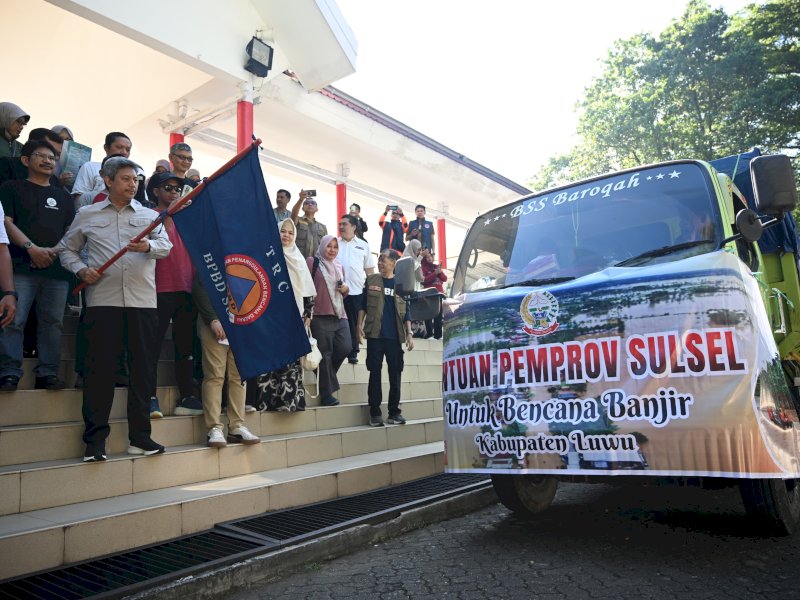 Pj Sekda Sulsel Lepas Bantuan Kemanusiaan OPD untuk Korban Bencana Banjir dan Tanah Longsor