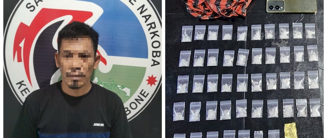 Bandar narkoba di Desa Wollangi, Kecamatan Barebbo, Kabupaten Bone, S, berhasil diamankan bersama 45 sachet barang bukti sabu oleh Sat Narkoba Polres Bone. Bandar narkoba di Desa Wollangi, Kecamatan Barebbo, Kabupaten Bone, S, berhasil diamankan bersama 45 sachet barang bukti sabu oleh Sat Narkoba Polres Bone.