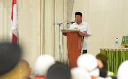 Lepas Kloter 1 Jemaah Haji Embarkasi Makassar, Pj Gubernur: Luruskan Niat Hanya untuk Beribadah