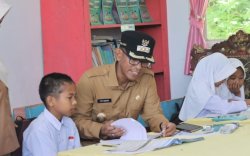 Pembina Upacara di SMKN 6 Takalar, Pj Bupati Berpesan Persiapkan Diri Menuju Indonesia Emas 2045