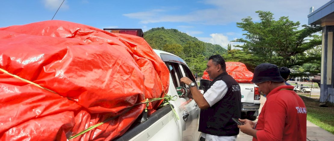 Hingga saat ini total penyaluran bantuan terkhusus beras dari seluruh sokongan mencapai 150 ton. Hingga saat ini total penyaluran bantuan terkhusus beras dari seluruh sokongan mencapai 150 ton.