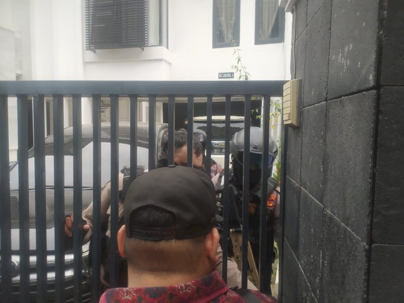KPK Geledah Rumah Adik SYL di Makassar