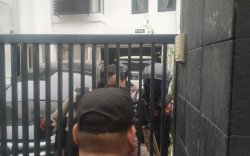 KPK Geledah Rumah Adik SYL di Makassar