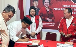 Nasrun dan Abdul Rahman Bando Kembalikan Formulir di PDI Perjuangan