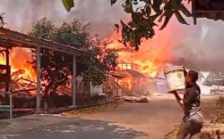 Dua Rumah Panggung di Jeneponto Terbakar, Kerugian Ditaksir Ratusan Juta Rupiah